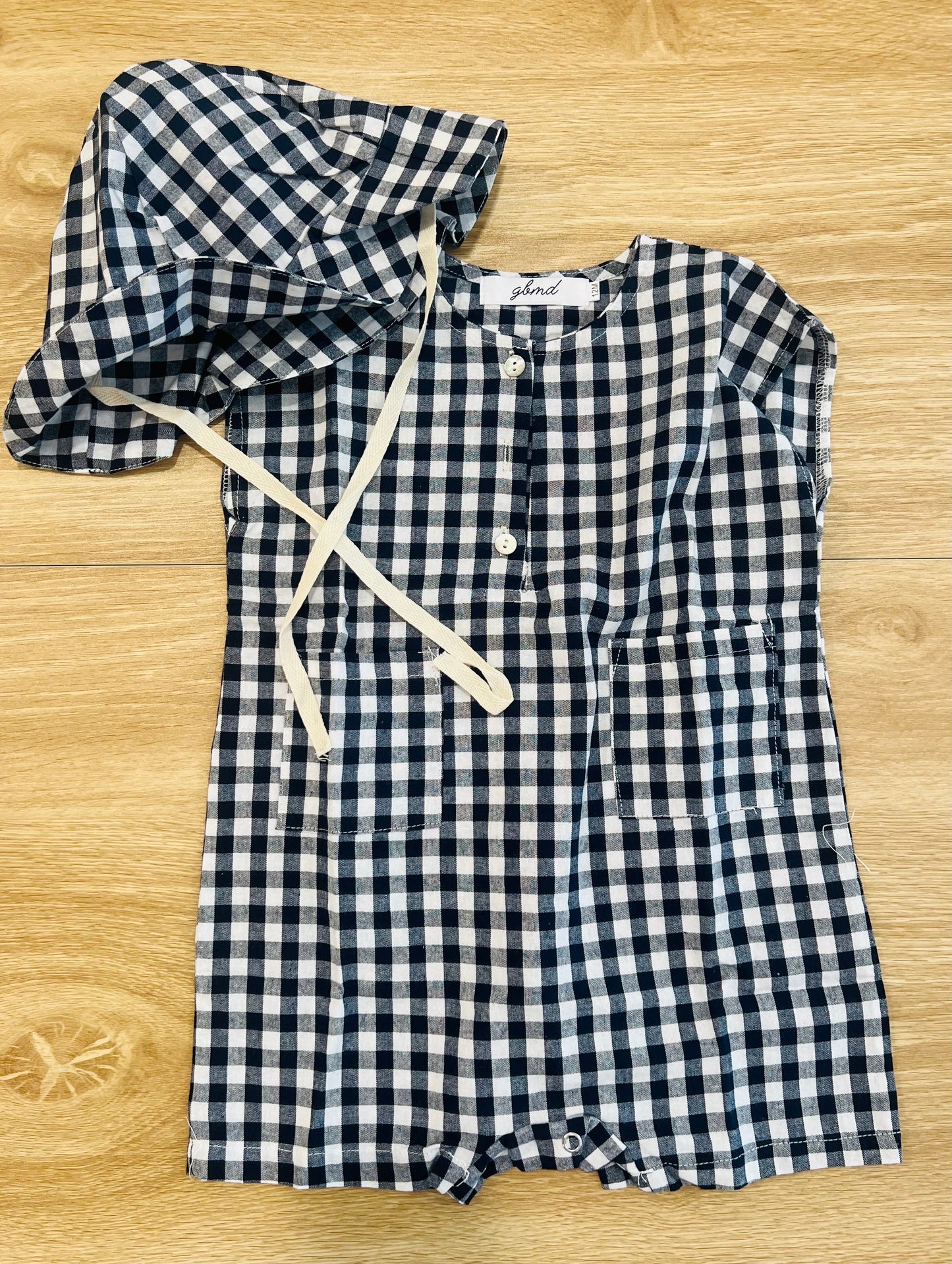 Black white check romp