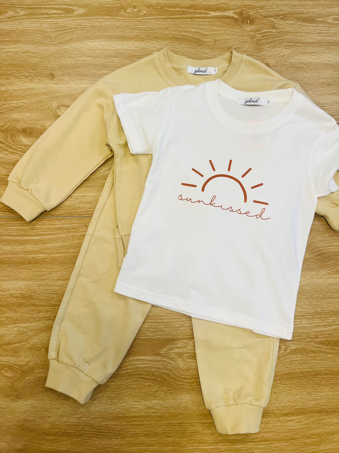 sunkissed tee