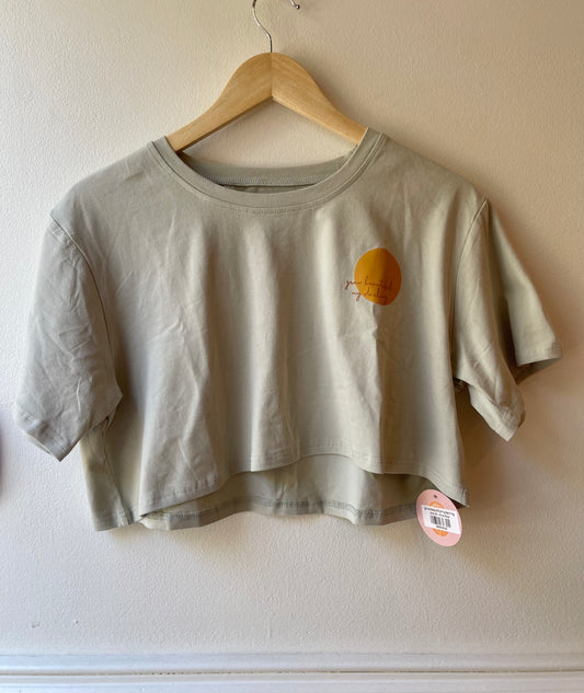 gbmd mama crop tee