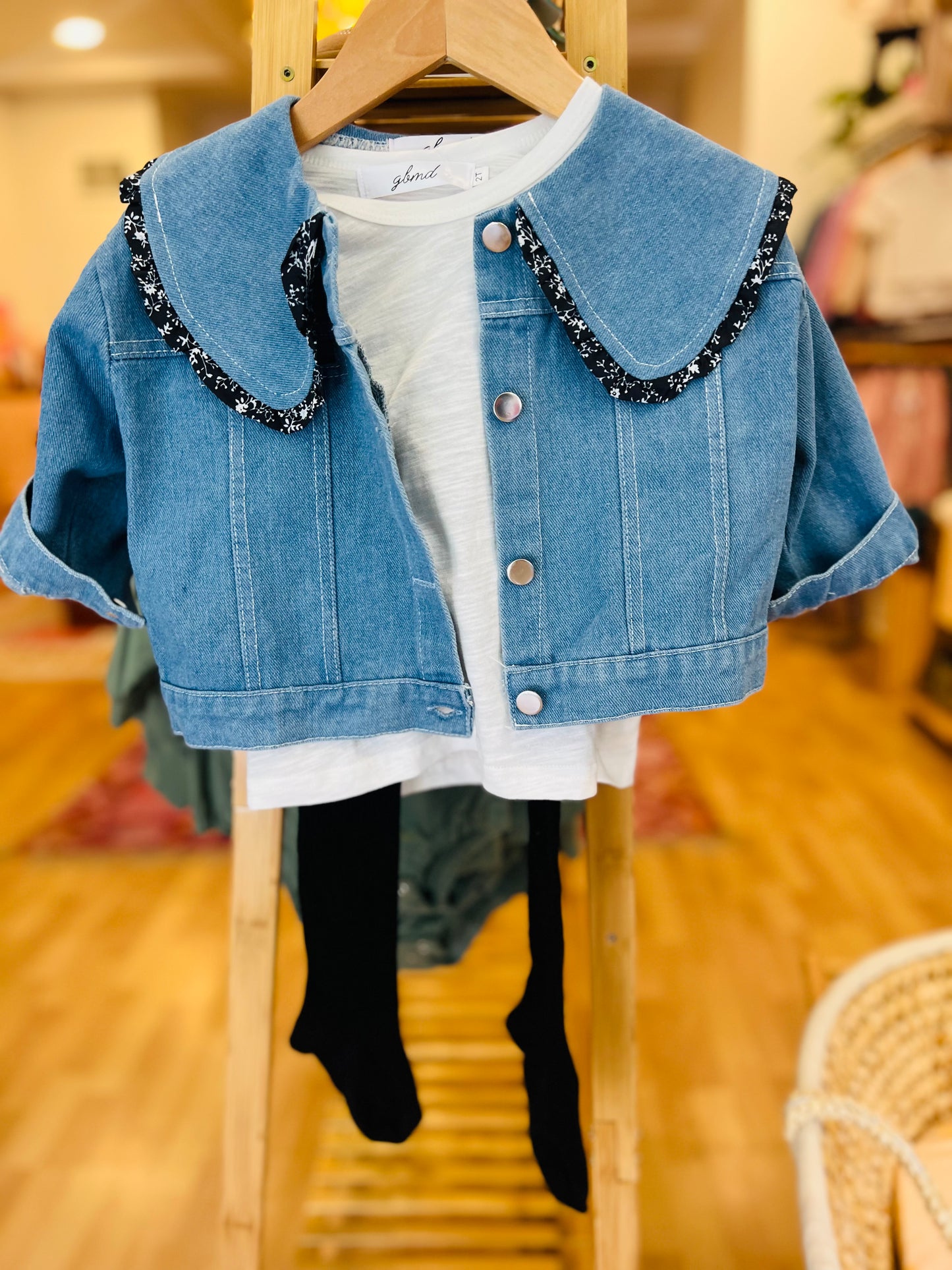 denim jacket with collar