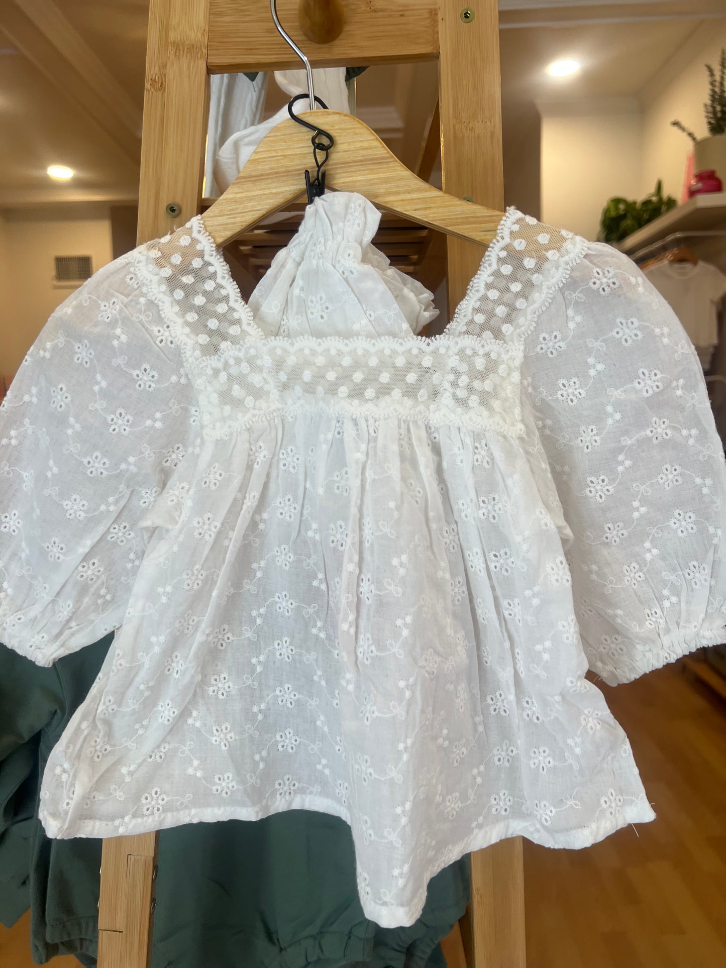 white blossom set